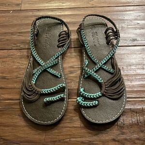 Plaka Sandals